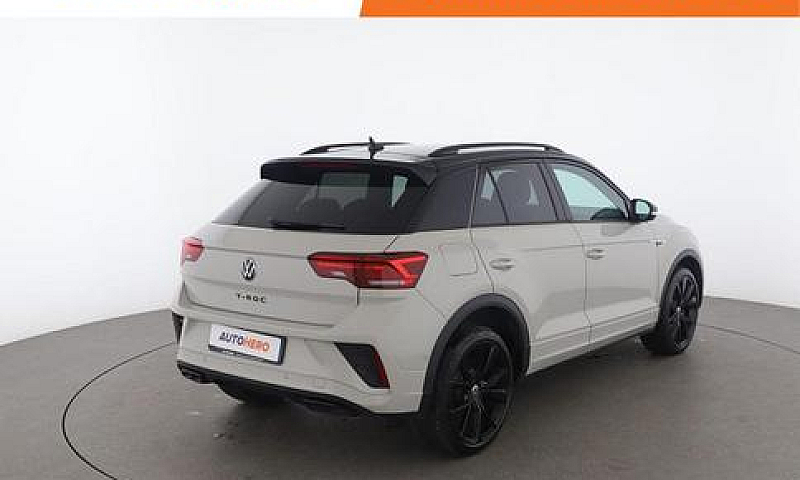Volkswagen T-Roc Ys9...