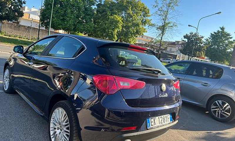 Alfa Romeo Giulietta...