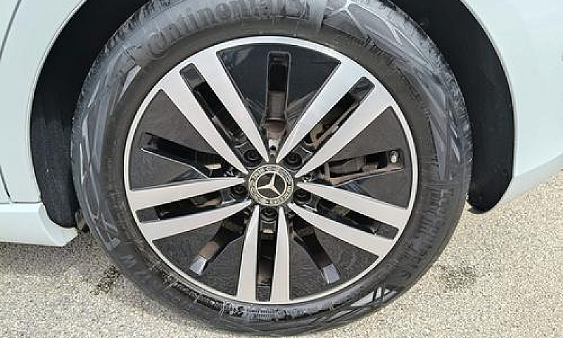 Mercedes-Benz A 200 ...