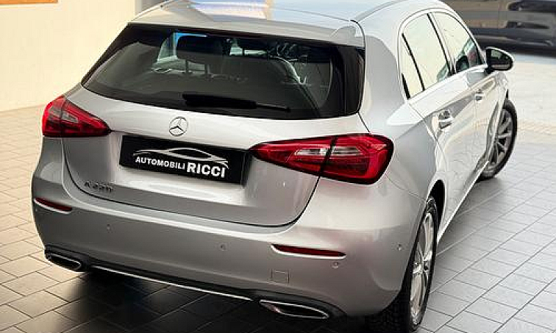 Mercedes-Benz A 220 ...