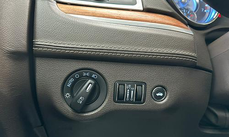 Lancia Thema 3.0 239...