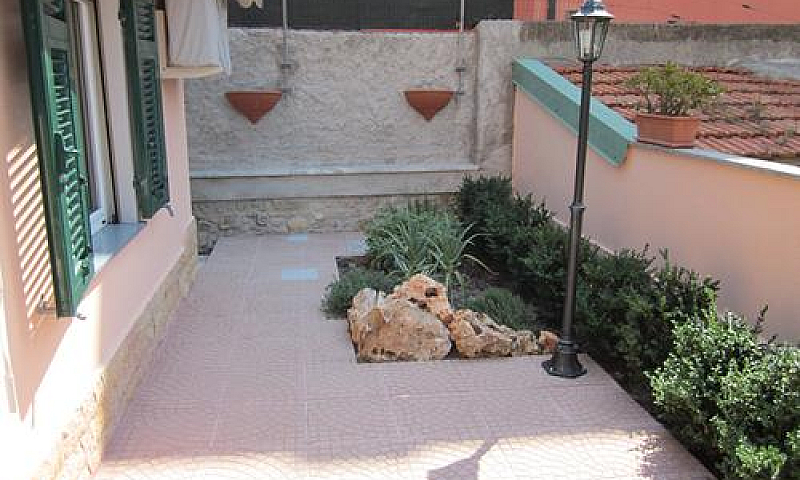 Bilocale Privato Cen...