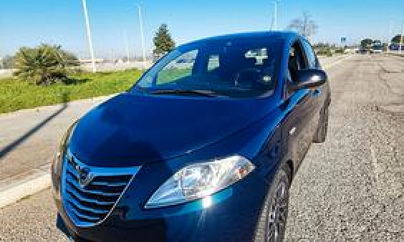 Lancia Ypsilon 1.3 M...