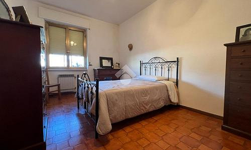 3 Locali A Mesagne...