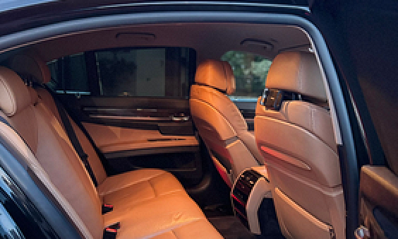 Bmw 730 2011 3.0D Km...