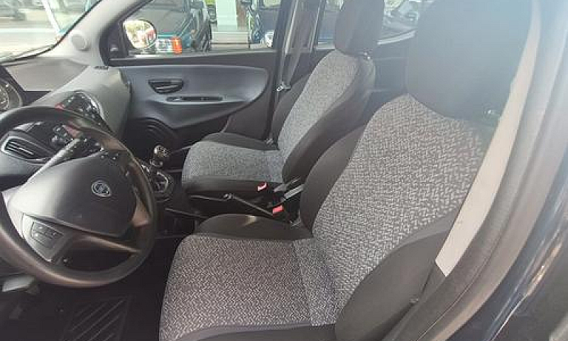 Lancia Ypsilon Gpl E...