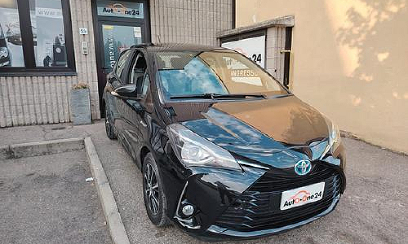 Toyota Yaris 1.5 Hyb...