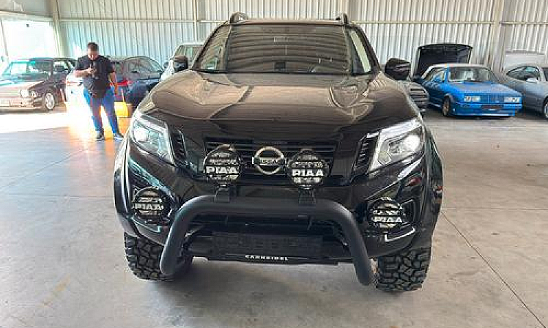 Pick-Up Nissan Navar...