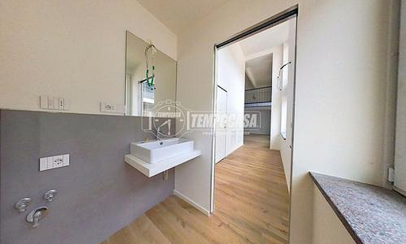 Bilocale Loft Via Pe...