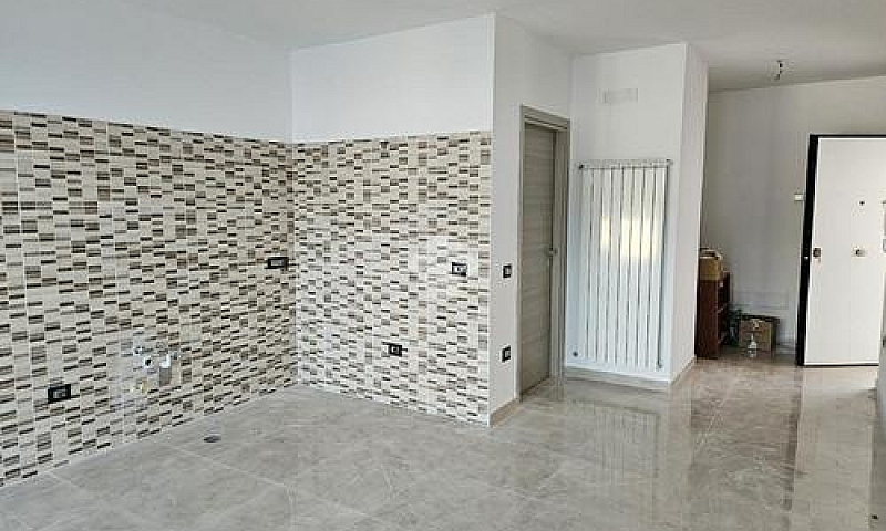3 Locali A Foligno...