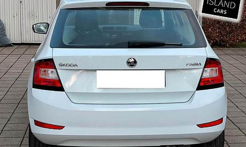 Skoda Fabia 1.0 Tfsi...