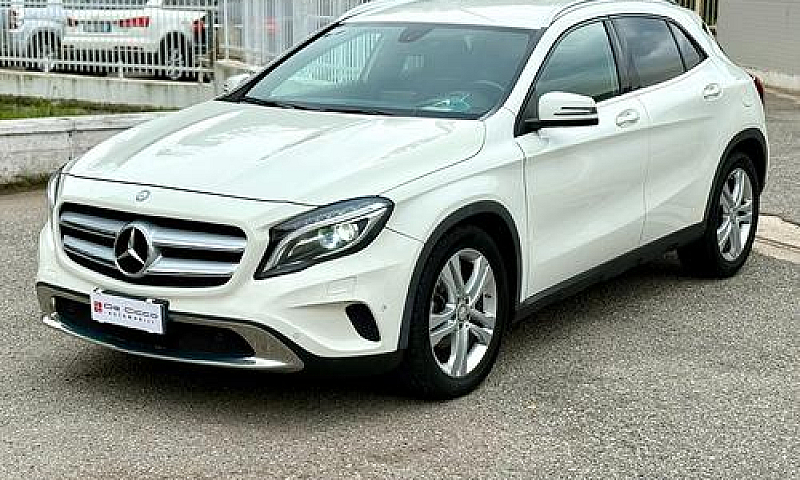Mercedes-Benz Gla 20...