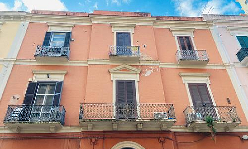 Bari Murat ( Via Cel...