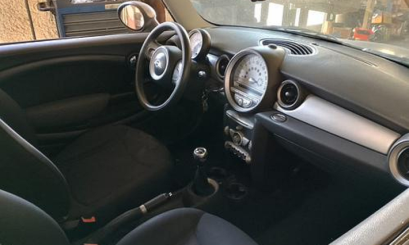 Mini Cooper 1.6...