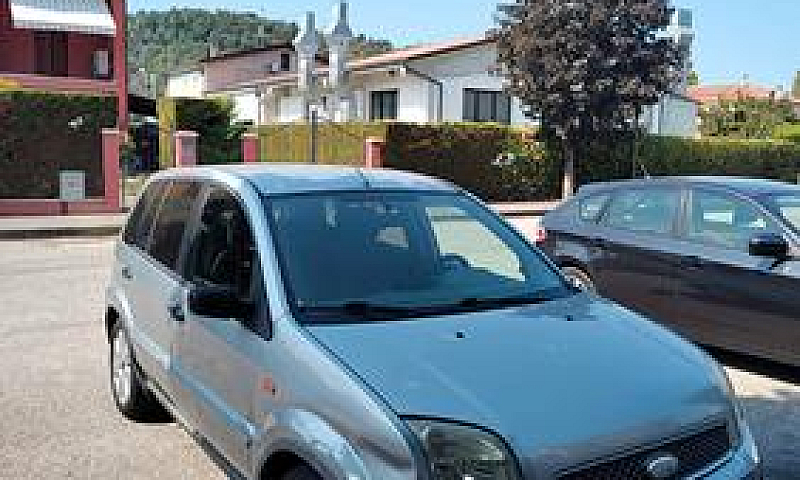 Ford Fusion - 2004...