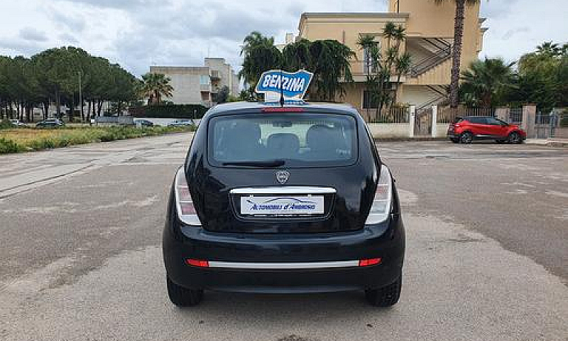 Lancia Ypsilon 1.2 B...