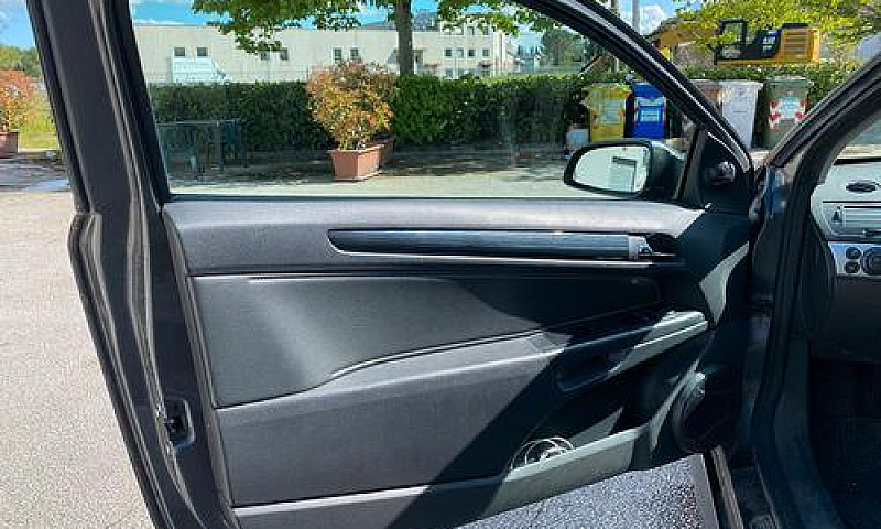 Opel Astra H 1.7 Cdt...