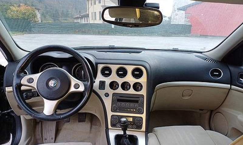 Alfa Romeo 159...