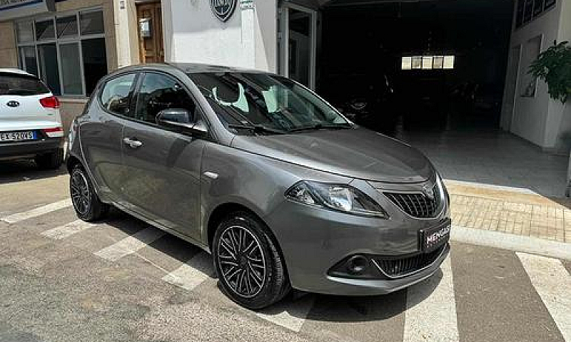 Lancia Ypsilon 1.0 F...