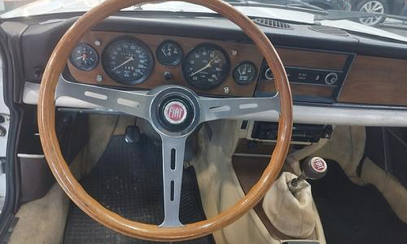 Fiat 124 Spider Amer...