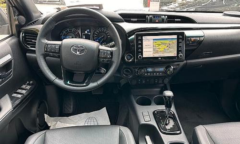 Toyota Hilux 2.8 Aut...