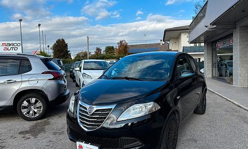 Lancia Ypsilon 1.2 G...