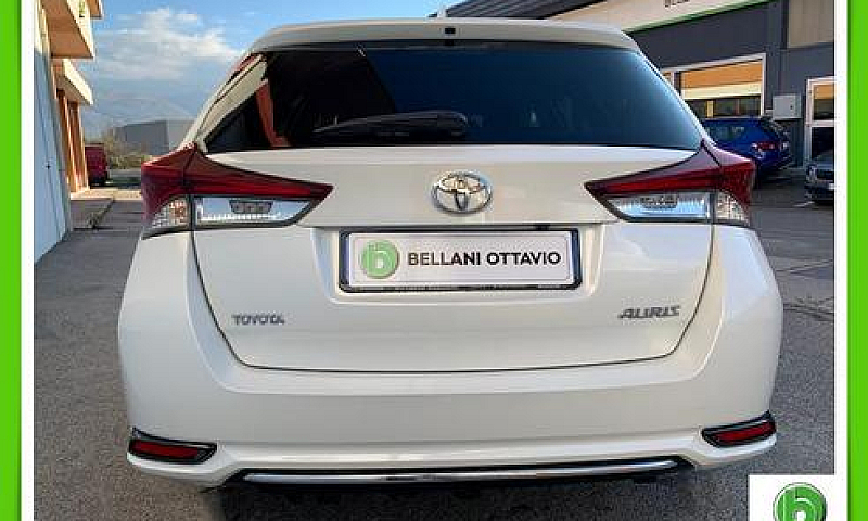 Toyota Auris Touring...