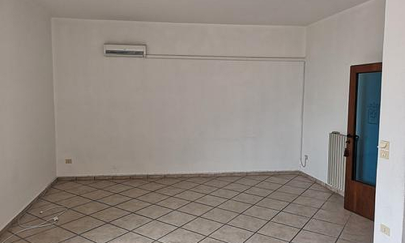 Ampio 3 Vani In Cent...