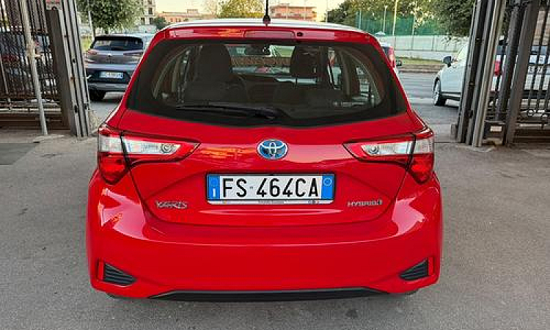 Toyota Yaris 1.5 Hyb...