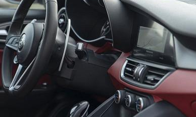 Alfa Romeo Giulia (2...