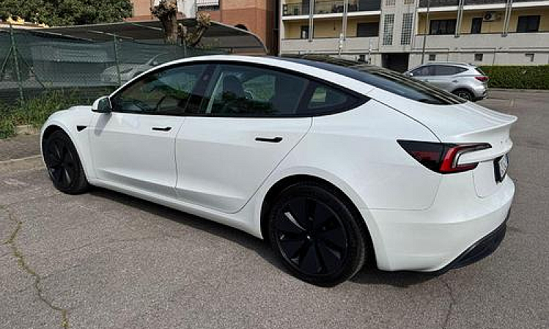 Tesla Model 3 Long R...