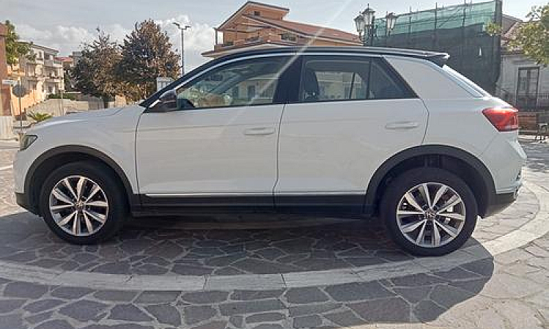 Volkswagen T-Roc 1.6...