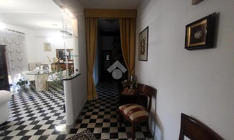 5 Locali A Castrolib...