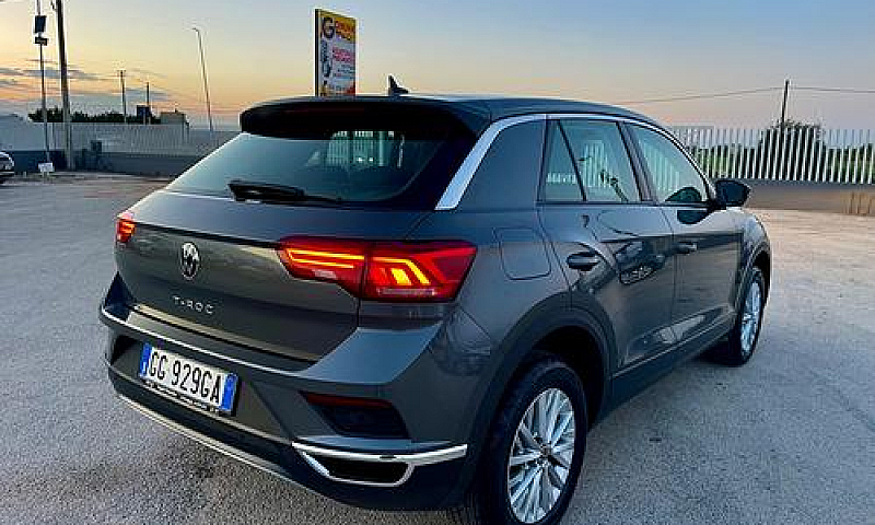 Volkswagen T-Roc 2.0...