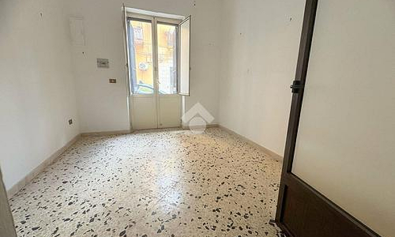 2 Locali A Palermo...
