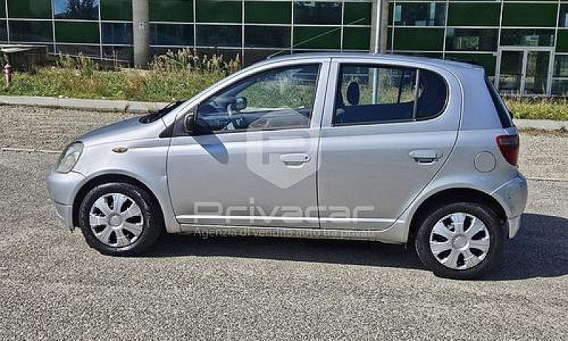 Toyota Yaris 1.3I 16...