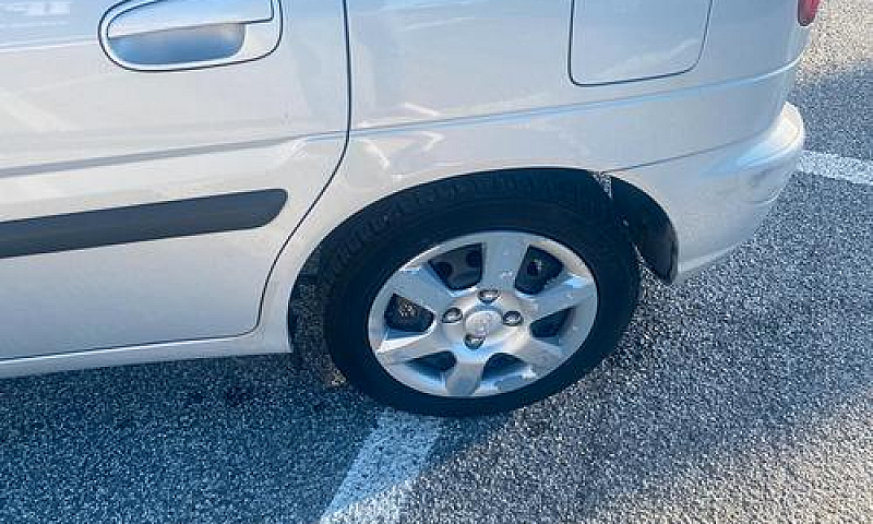 Hyundai Matrix 1.6 A...
