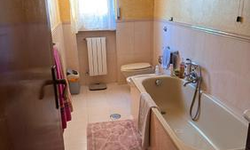 Appartamento A Lavel...