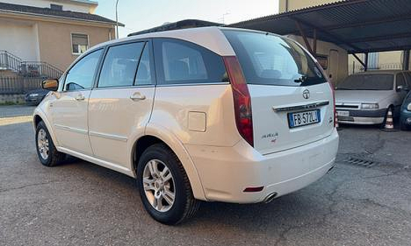 Auto Tata Aria...