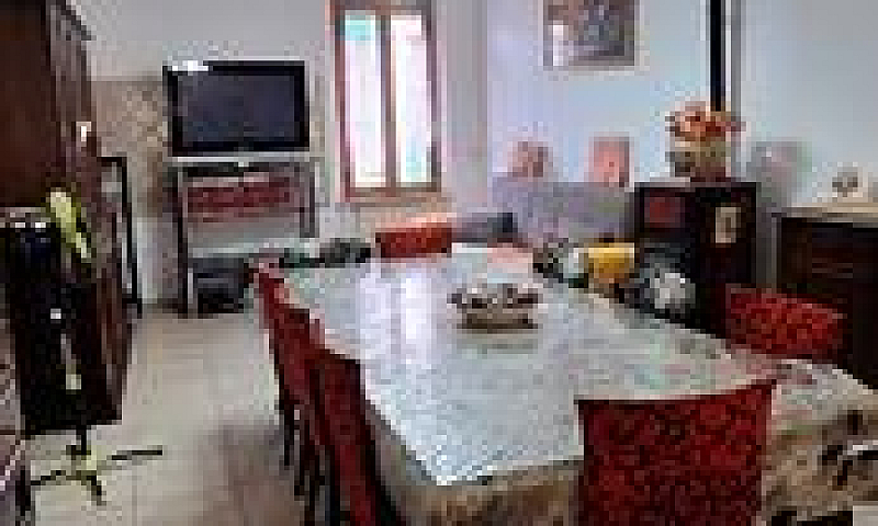 Appartamento A Ascia...