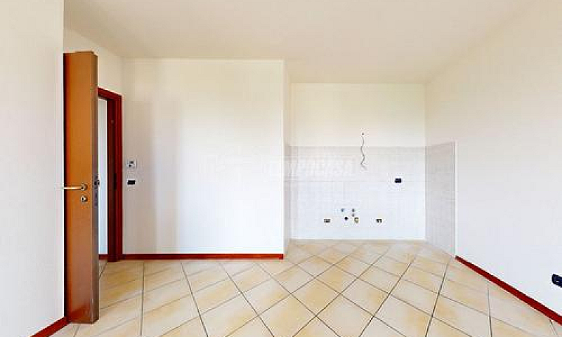 Trilocale Con Balcon...