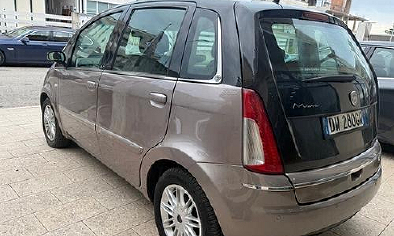 Lancia Musa 1.3 Mjt ...