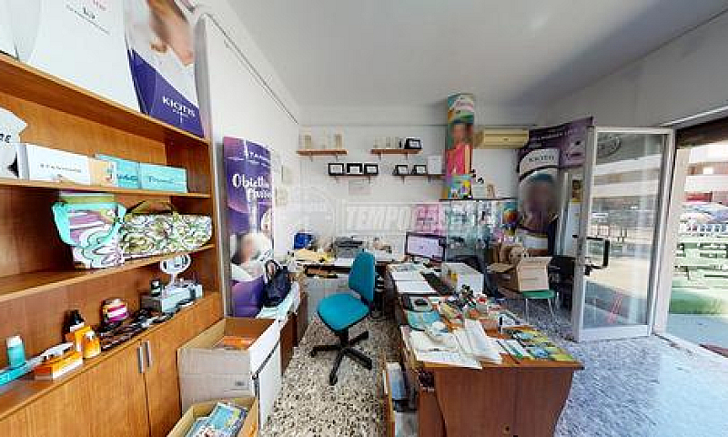 Locale Commerciale I...