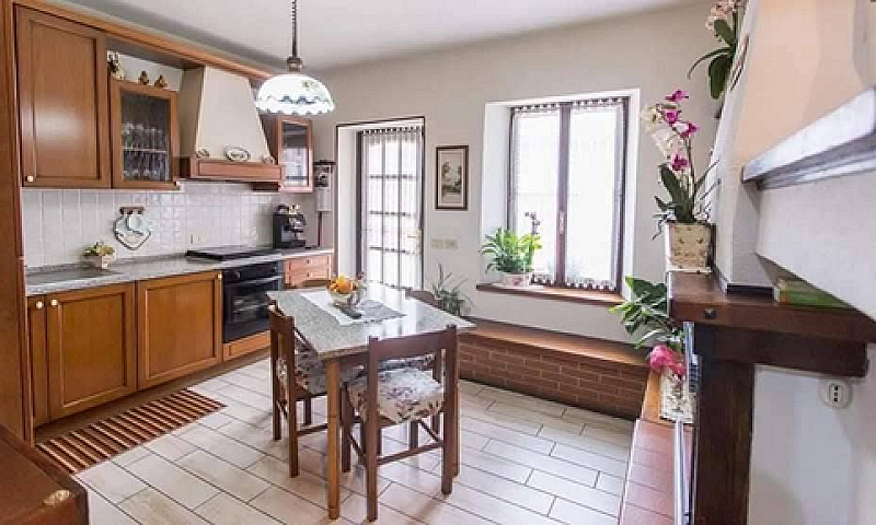 Casa Semi Indipenden...