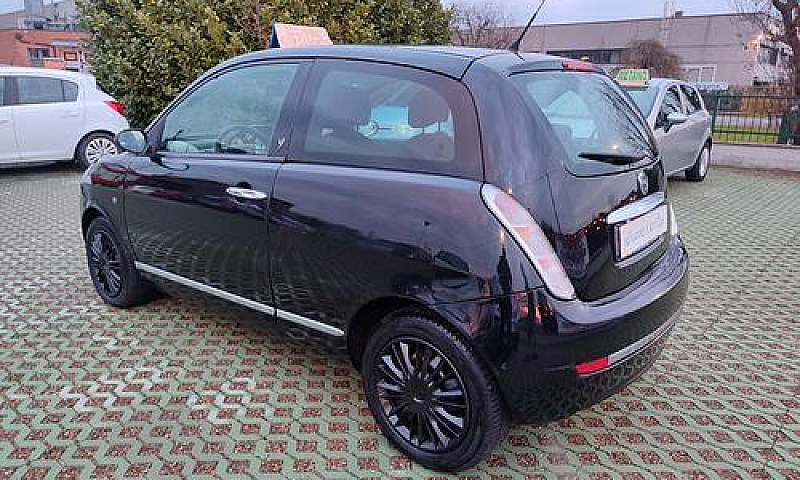 Lancia Ypsilon 1.2 B...
