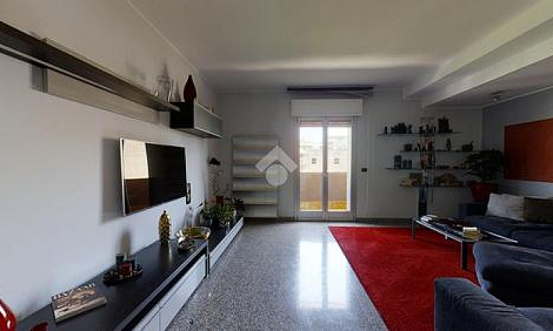 4 Locali A Brindisi...