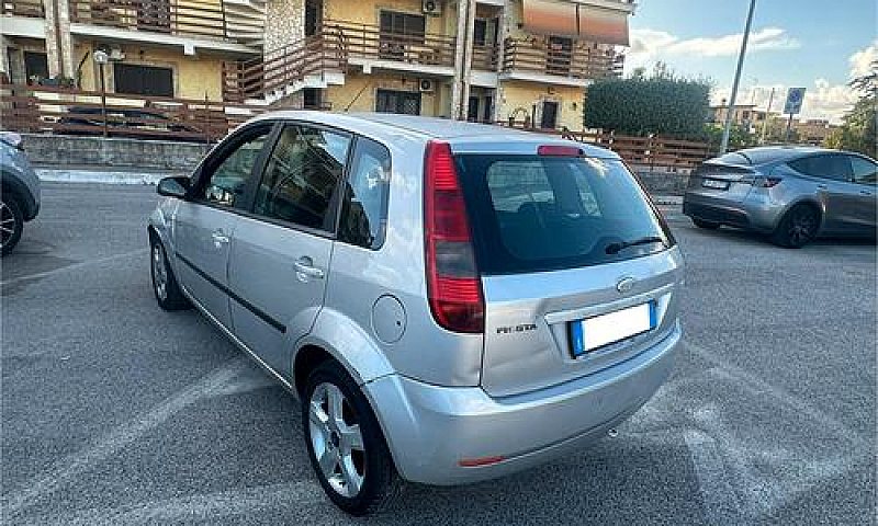 Ford Fiesta 1.4 Tdci...