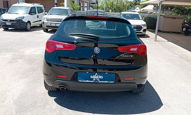 Alfa Romeo Giulietta...