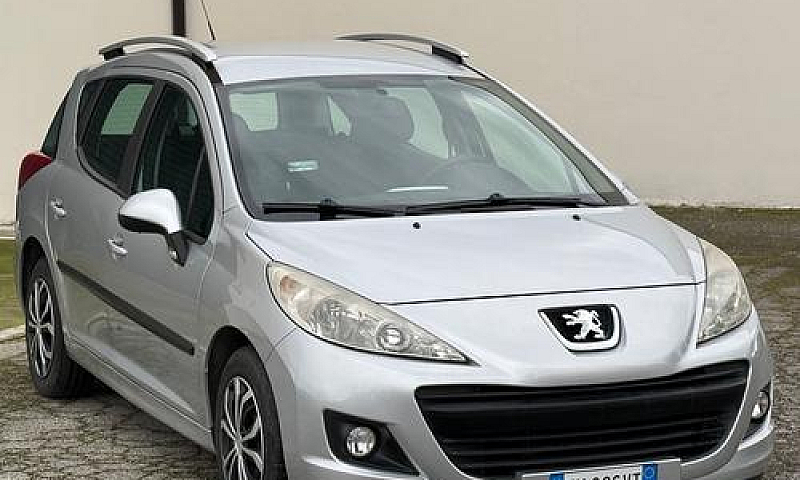 Peugeot 207 1.4 8V 7...