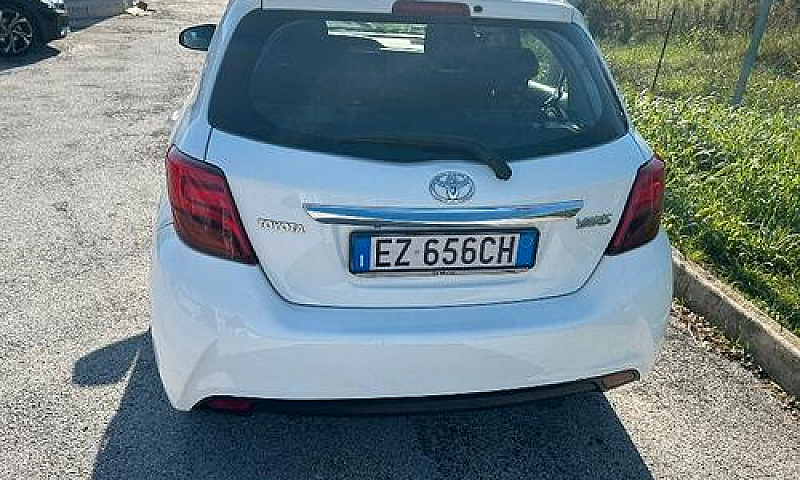 Toyota Yaris 1.3 Bz ...
